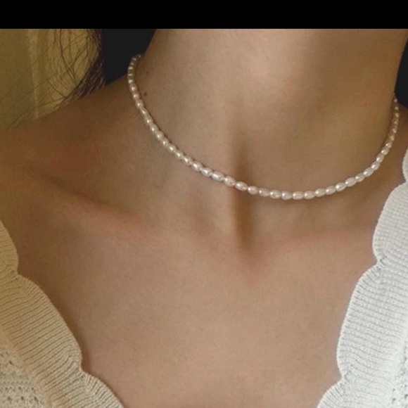 Classic White Pearl Necklace - Picture 2 of 5